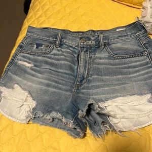American eagle vintage hi-rise festival shorts. Size 14